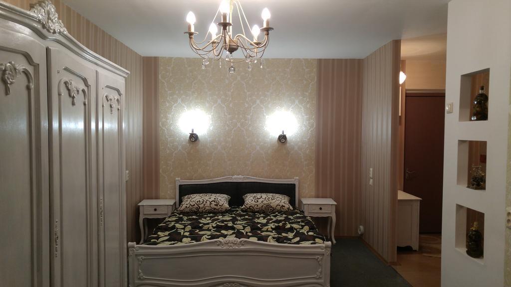 Apartment Near Dnipro Arena Exterior photo