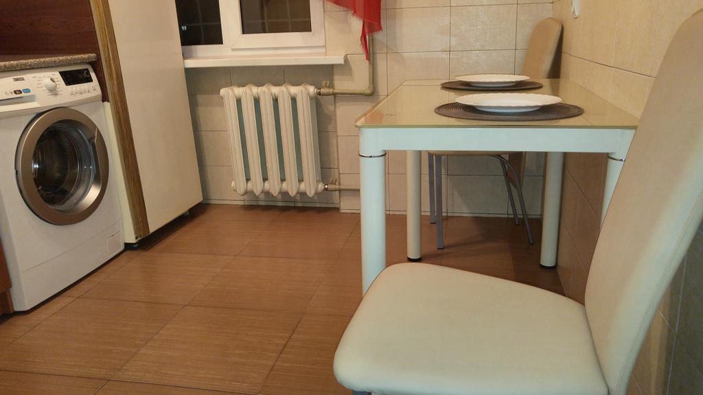 Apartment Near Dnipro Arena Exterior photo